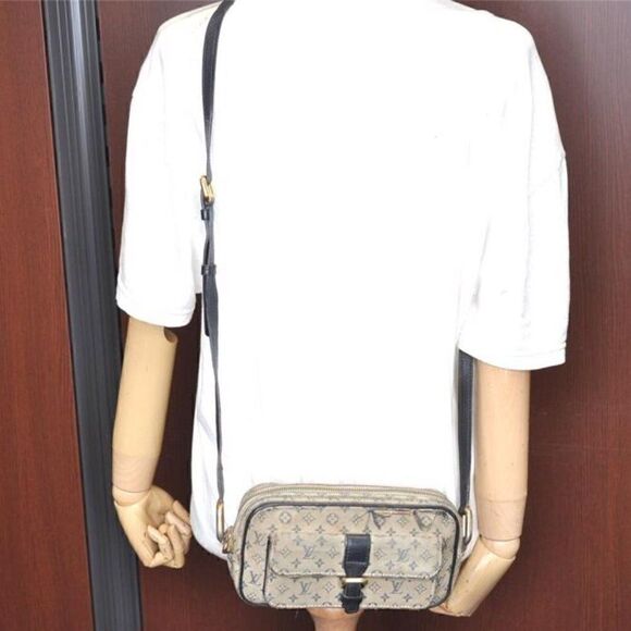 Louis Vuitton Monogram Mini Juliet MM Shoulder Cross Bag - Picture 12 of 15